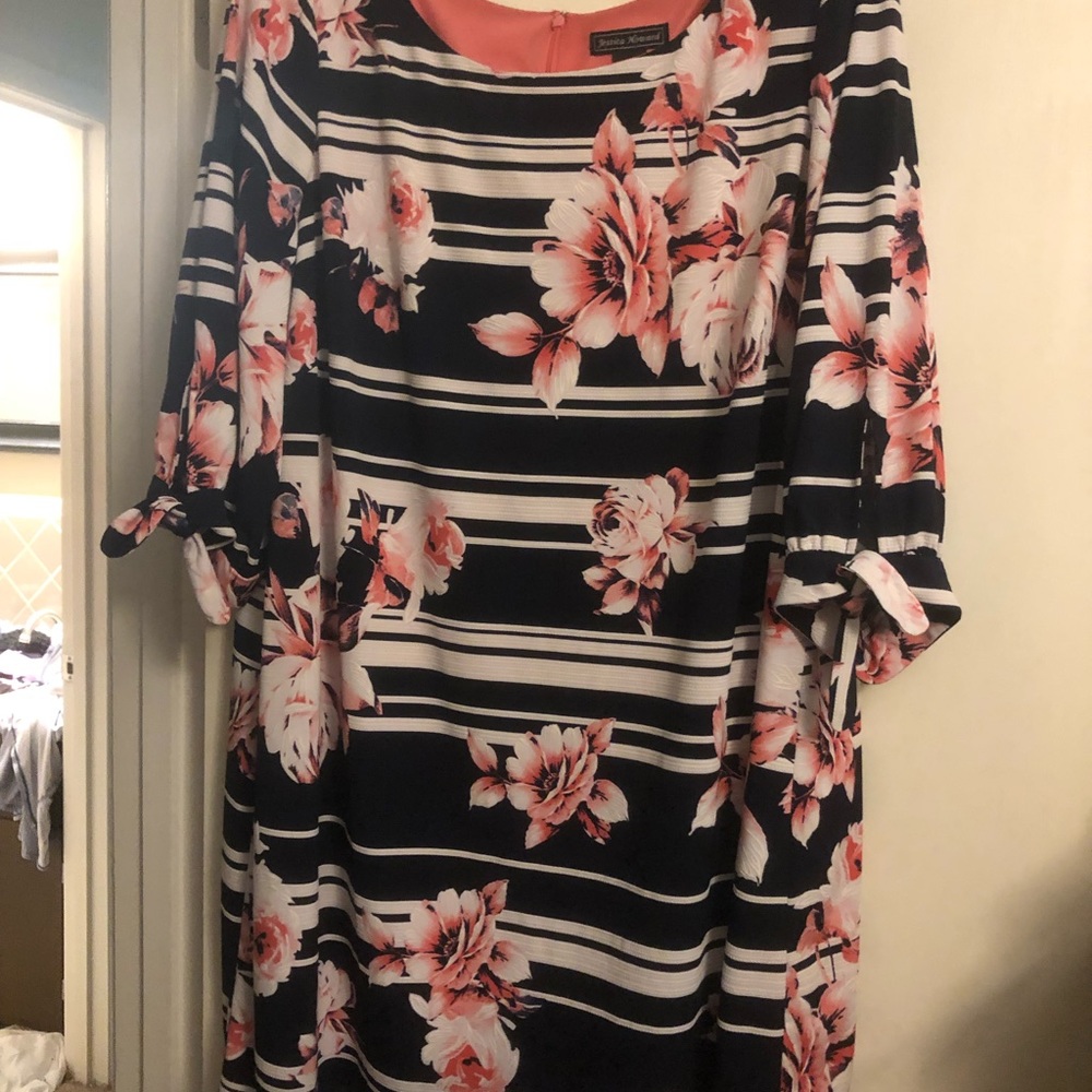Jessica Howard plus size dress. 24W.